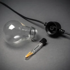 LED-aurinkokäyttöinen valoketju juhliin, 4,2 W, keltainen, IP44, 1800 K