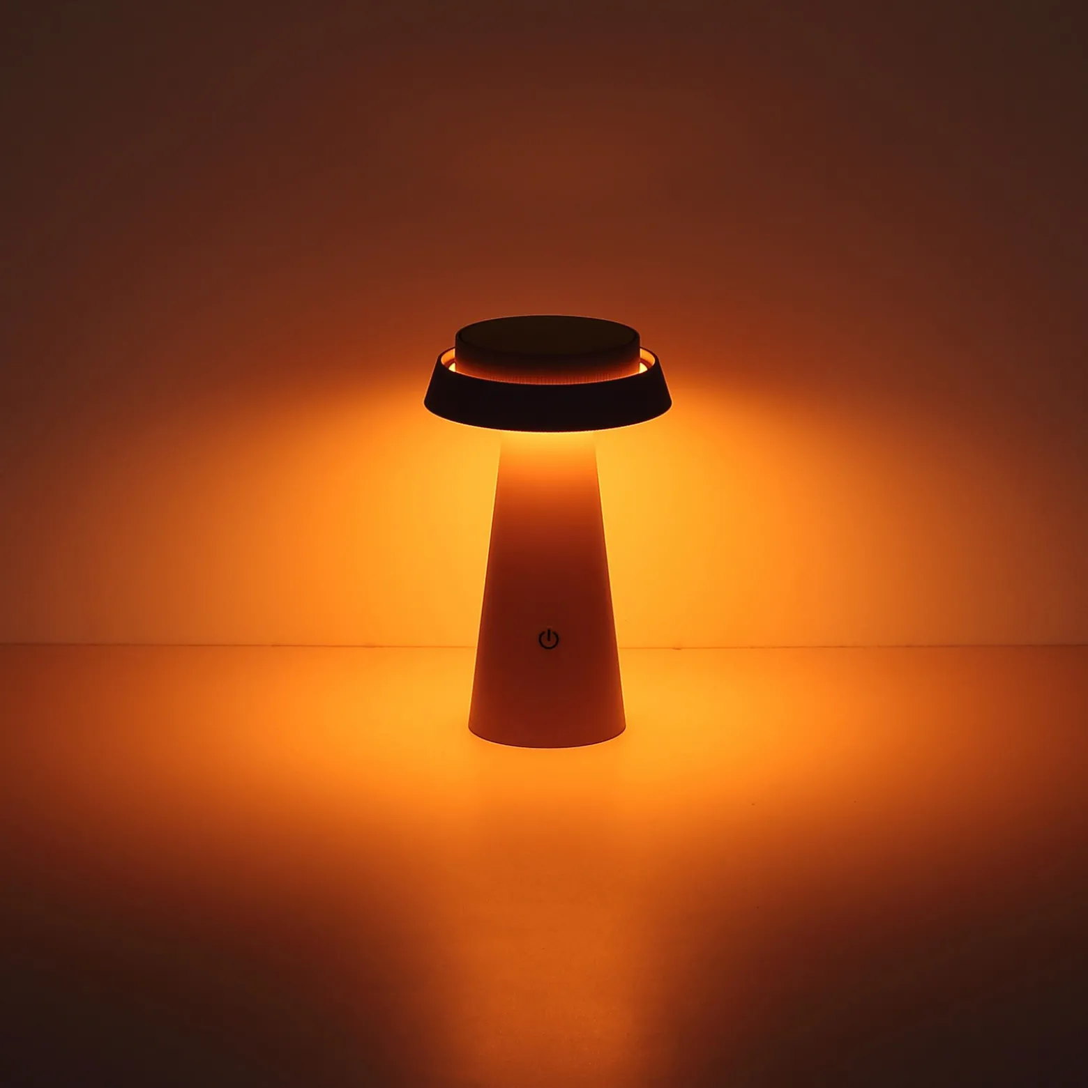 LED-aurinkopöytävalaisin 36624, vaaleanpunainen, ladattava akku, CCT, IP54,