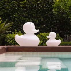LED-designvalaisin DUCK-DUCK S ulkokäyttöön, valkoinen