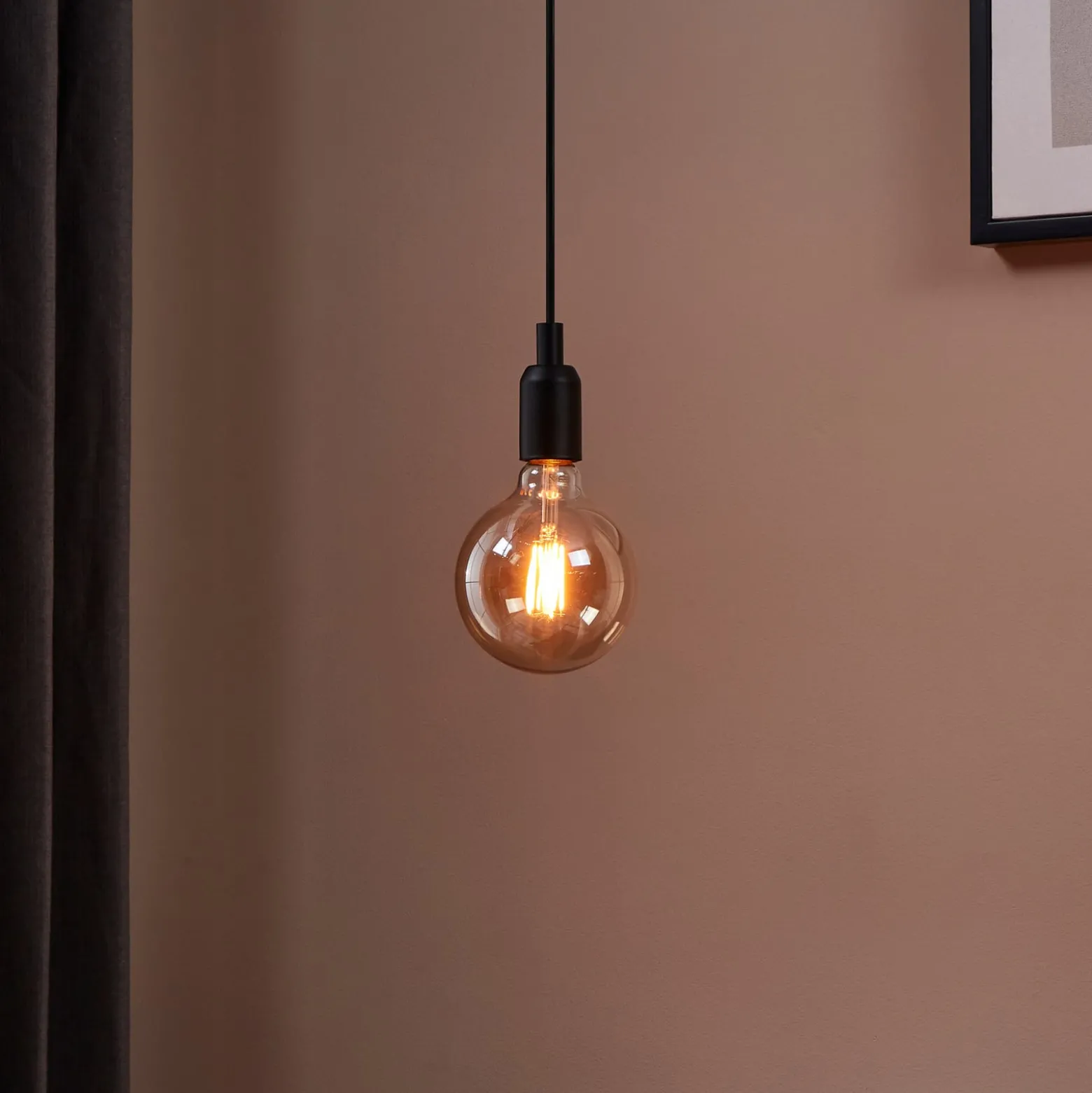 LED-globe-lamppu E27 G125 4W 1700 K filament kulta