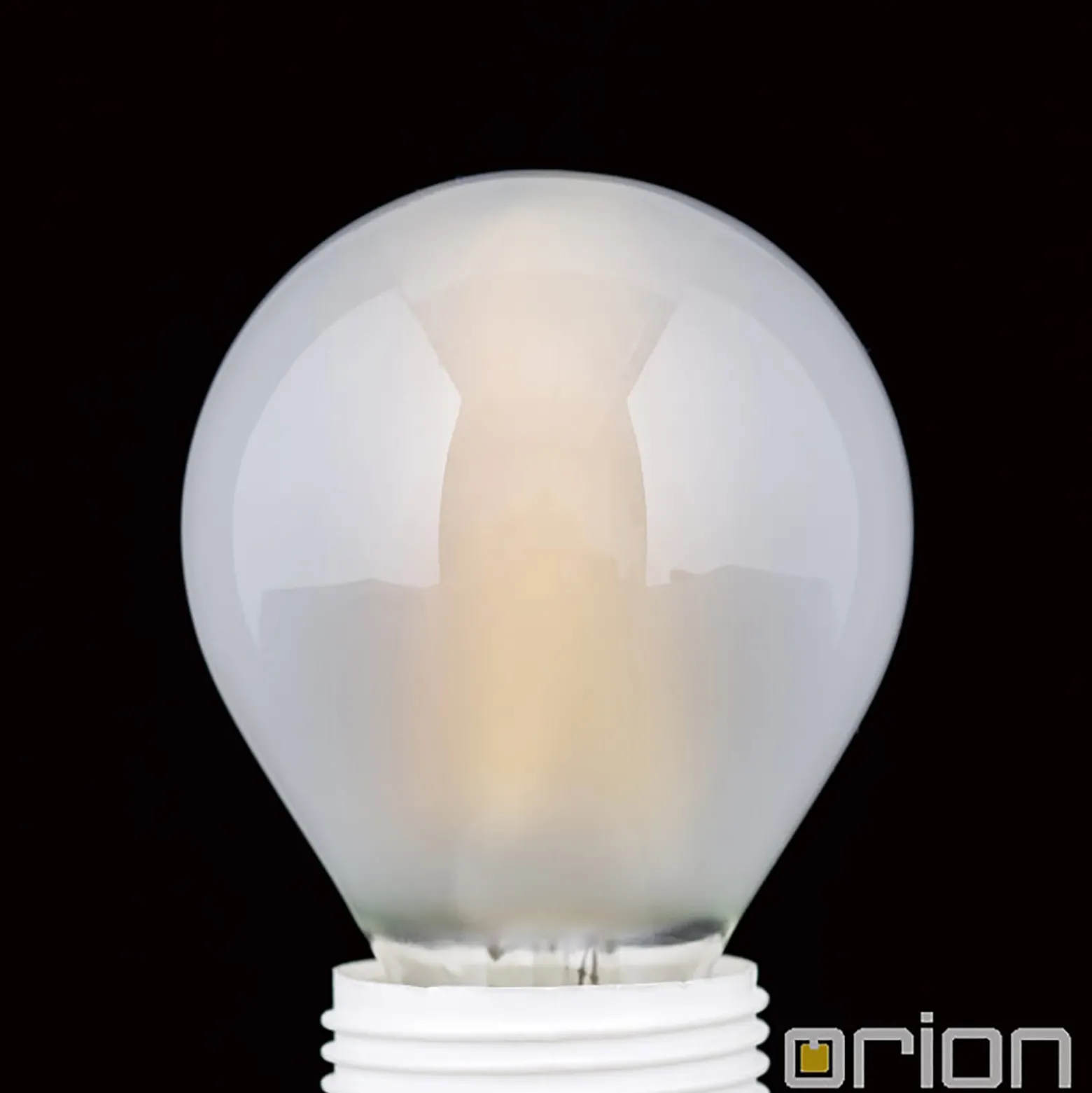 LED-golfpallolamppu E14 4,5W matta 2700K himmennys