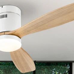LED-kattotuuletin Siroco, valkoinen/vaalea puu Ø 132 cm, hiljainen