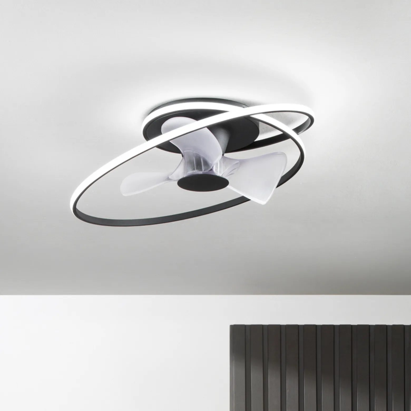 LED-kattotuuletin Storm, musta/valkoinen, Ø 77 cm CCT, hiljainen
