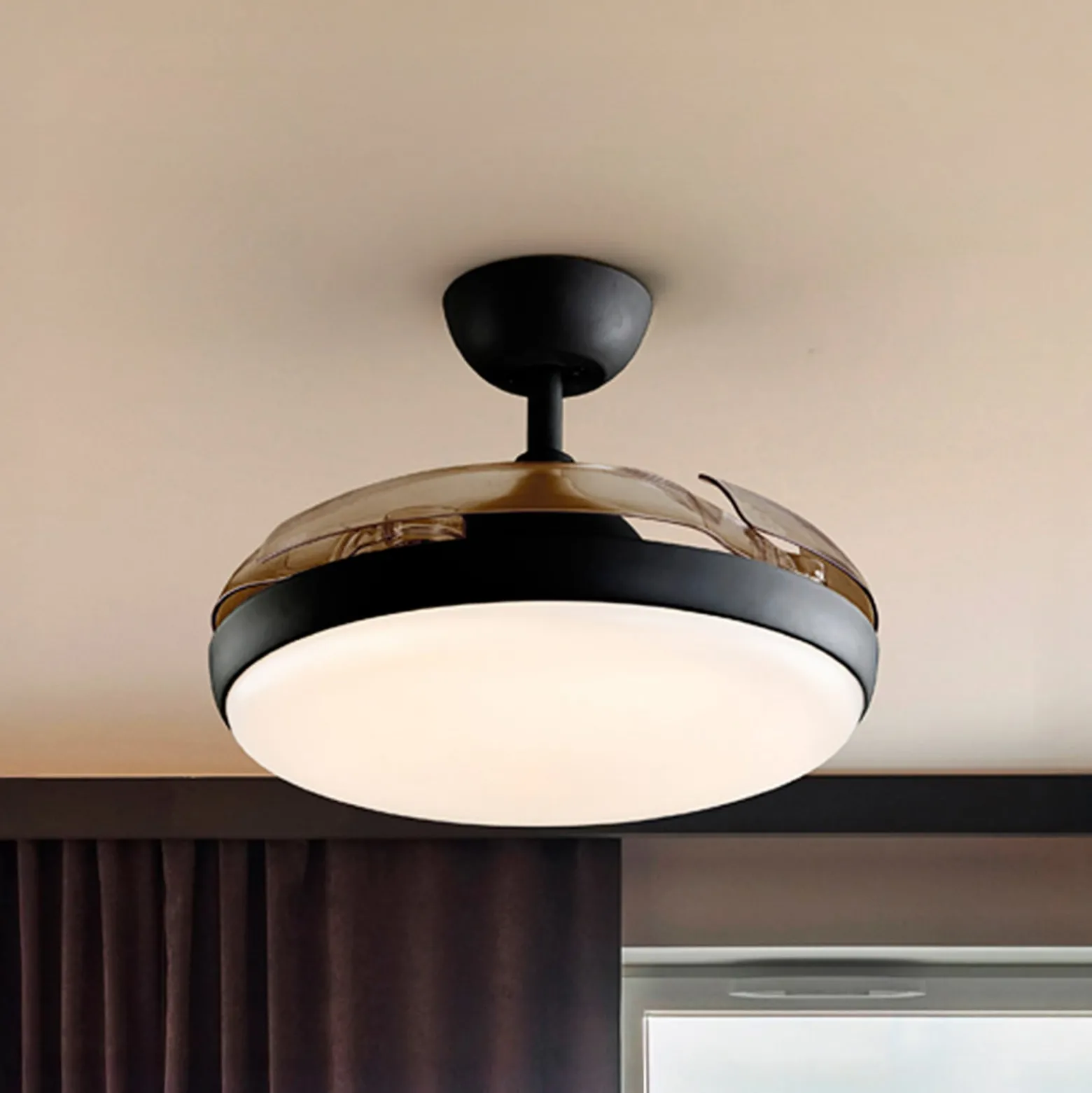 LED-kattotuuletin Venturi musta/savunvärinen DC Ø 106 cm hiljainen