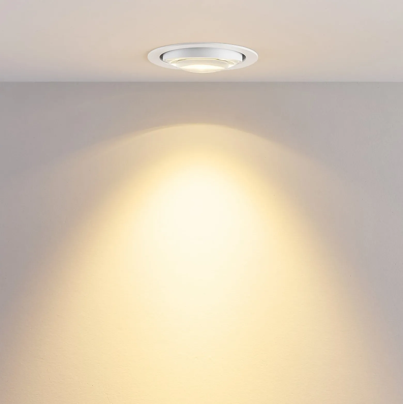 LED-kattouppovalaisin MAG MINI, valkoinen, Ø 10 cm, CCT 18 V