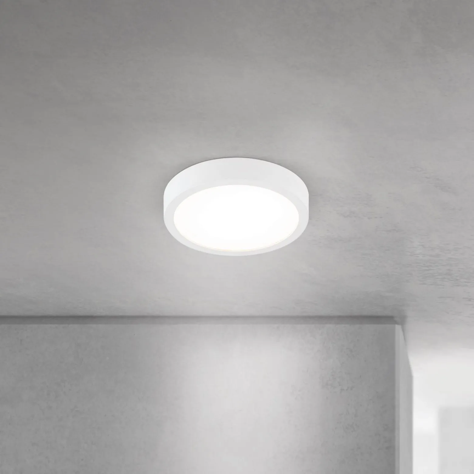 LED-kattovalaisin Disc, valkoinen Ø 14 cm, CCT, metalli/muovi