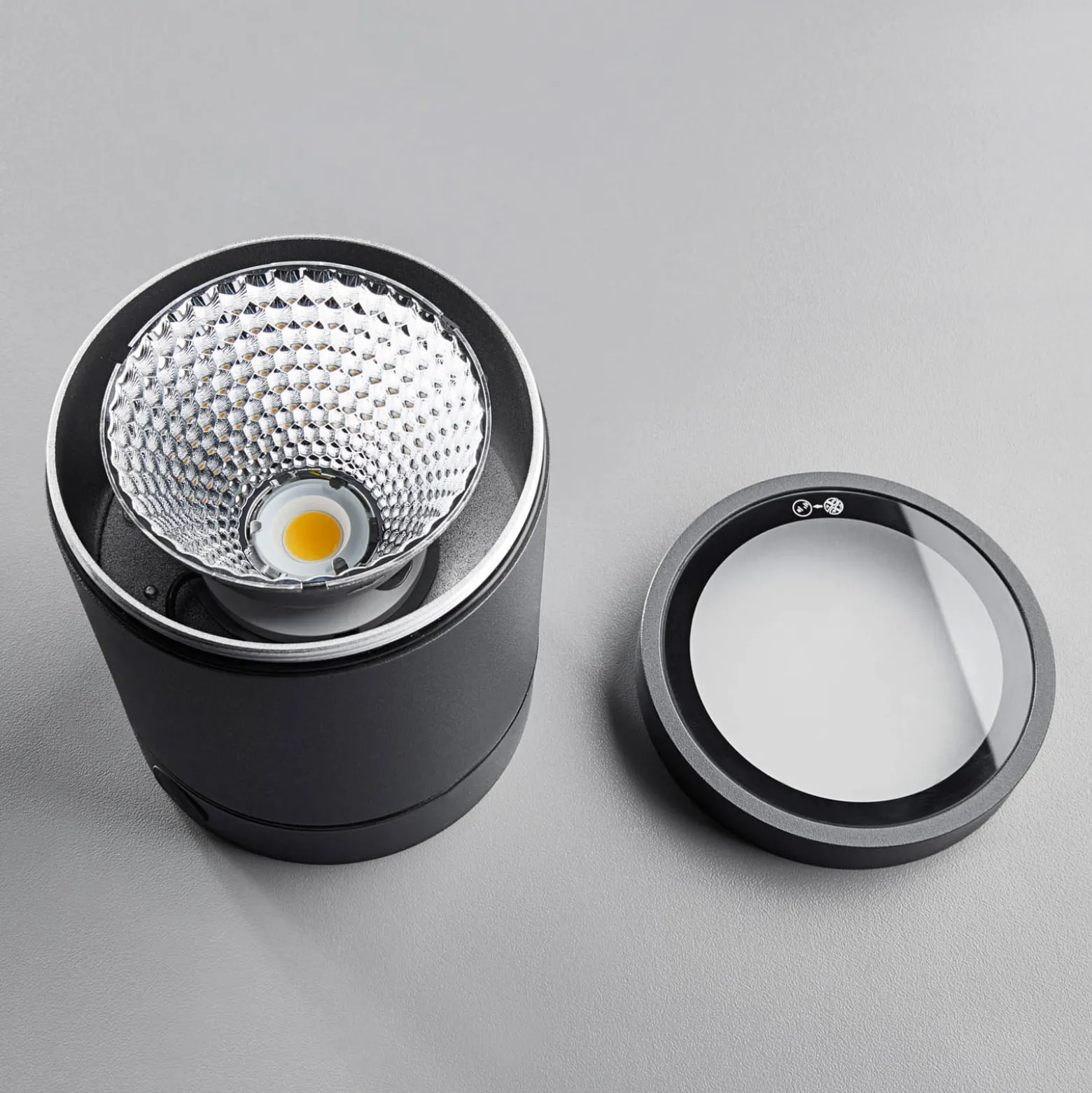 LED-kattovalaisin Negro ulkokäyttöön