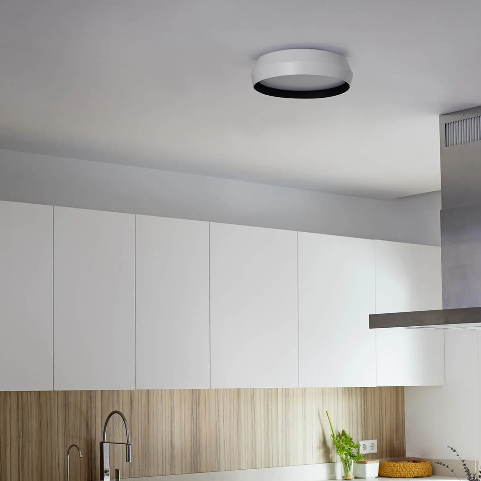 LED-kattovalaisin Shoku, valkoinen/musta, alumiini/PMMA, Ø 35 cm