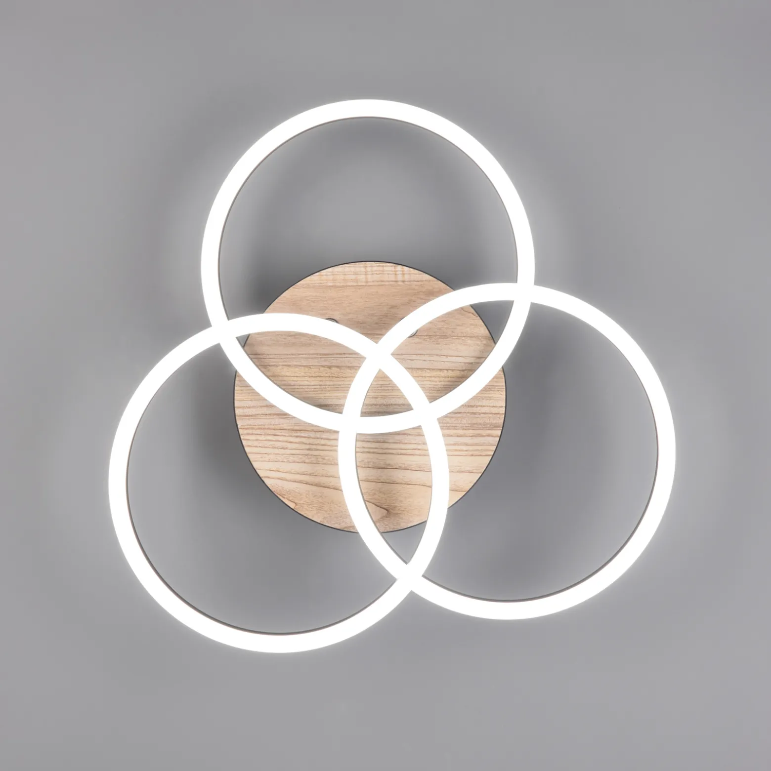 LED-kattovalo Circle 3 lamppua kaukosäädin, puu