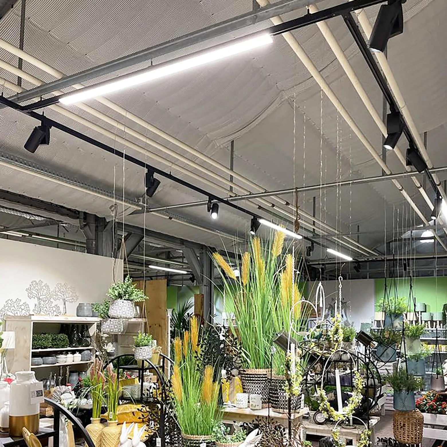 LED-kiskovalaisin LINEAR PRO musta 930 60 cm 3-piirinen DALI-valaisin