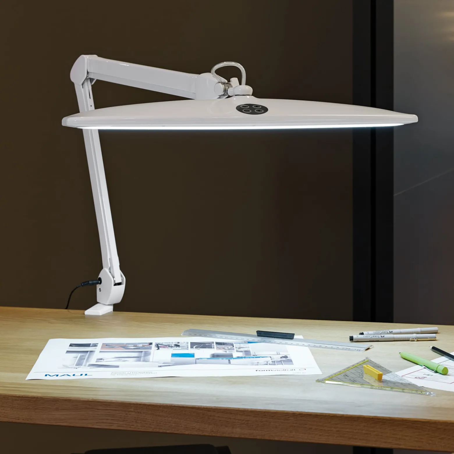 LED-klipsivalaisin MAULwork, valkoinen, korkeus 50 cm, himmennettävä