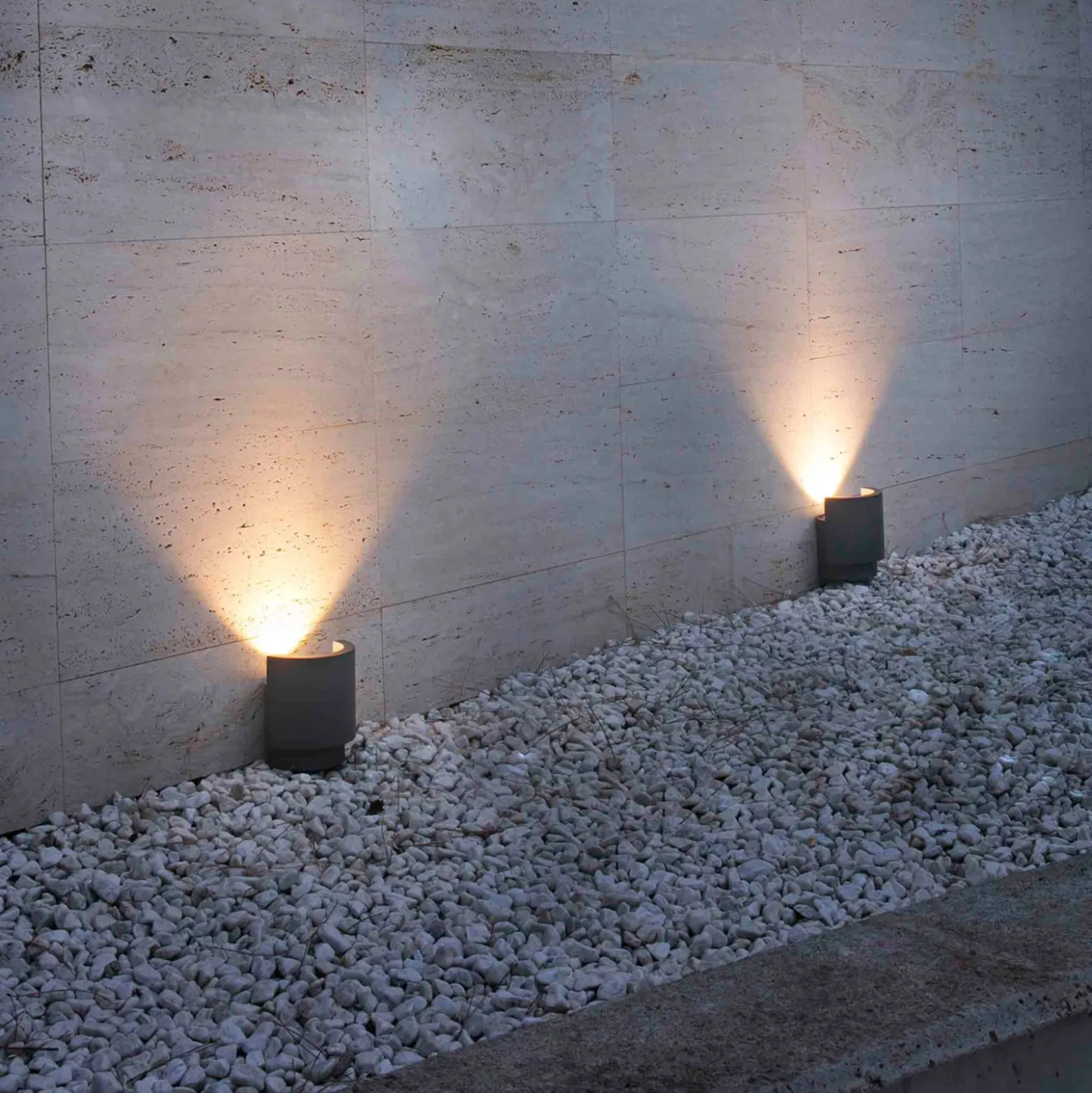 LED-kohdevalaisin ulos - Noboru