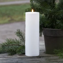 LED-kynttilä Flamme Rak 32,5 cm valkoinen muovi paristokäyttöinen
