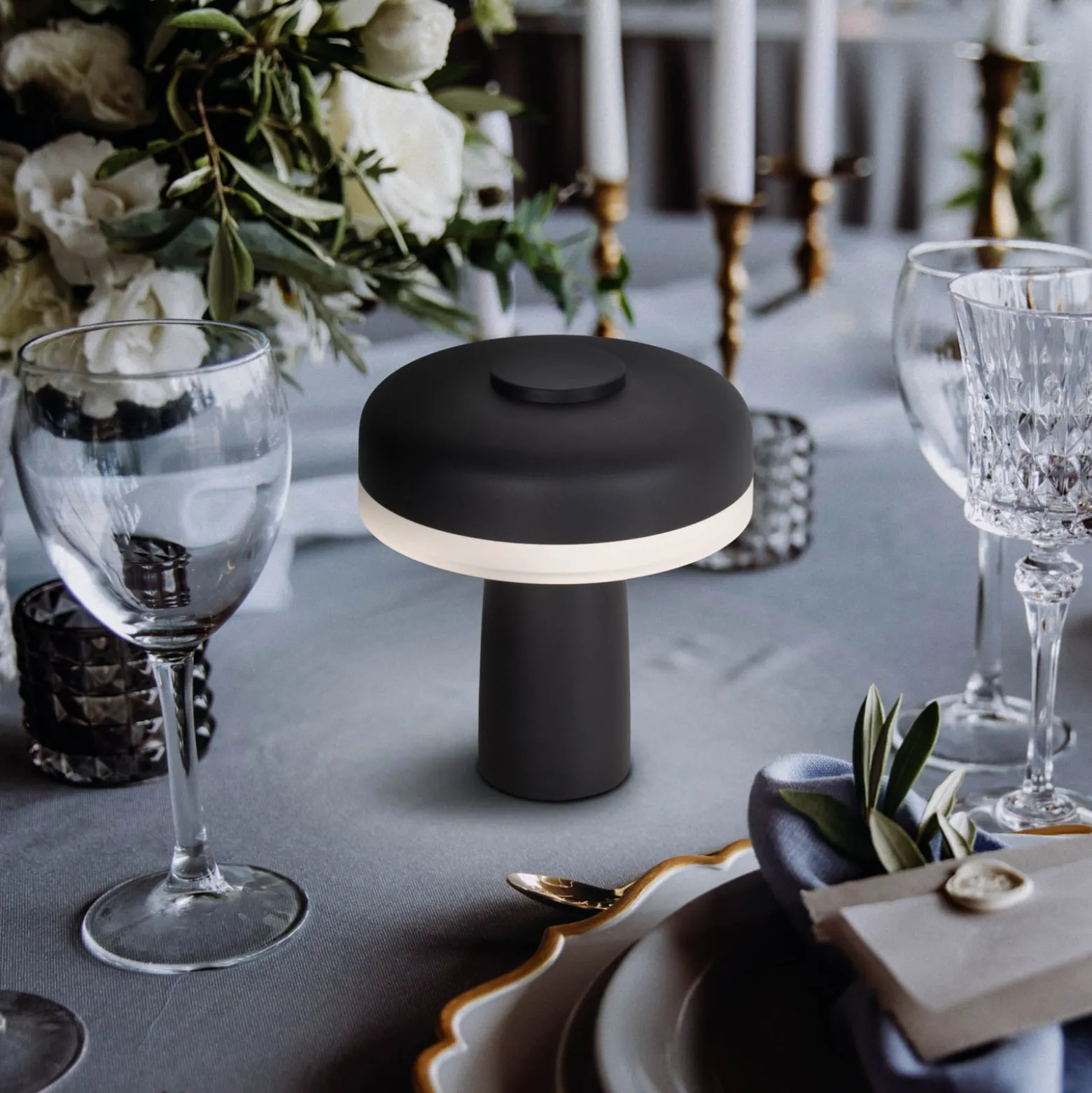 LED ladattava pöytävalaisin Pilu musta korkeus 16.5cm metalli touchdim