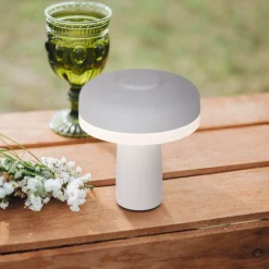 LED ladattava pöytävalaisin Pilu, valkoinen, korkeus 16,5 cm metalli