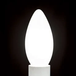 LED-lamppu E14 C35, matta, 6W, 2700 K, 720 lm, himmennettävissä