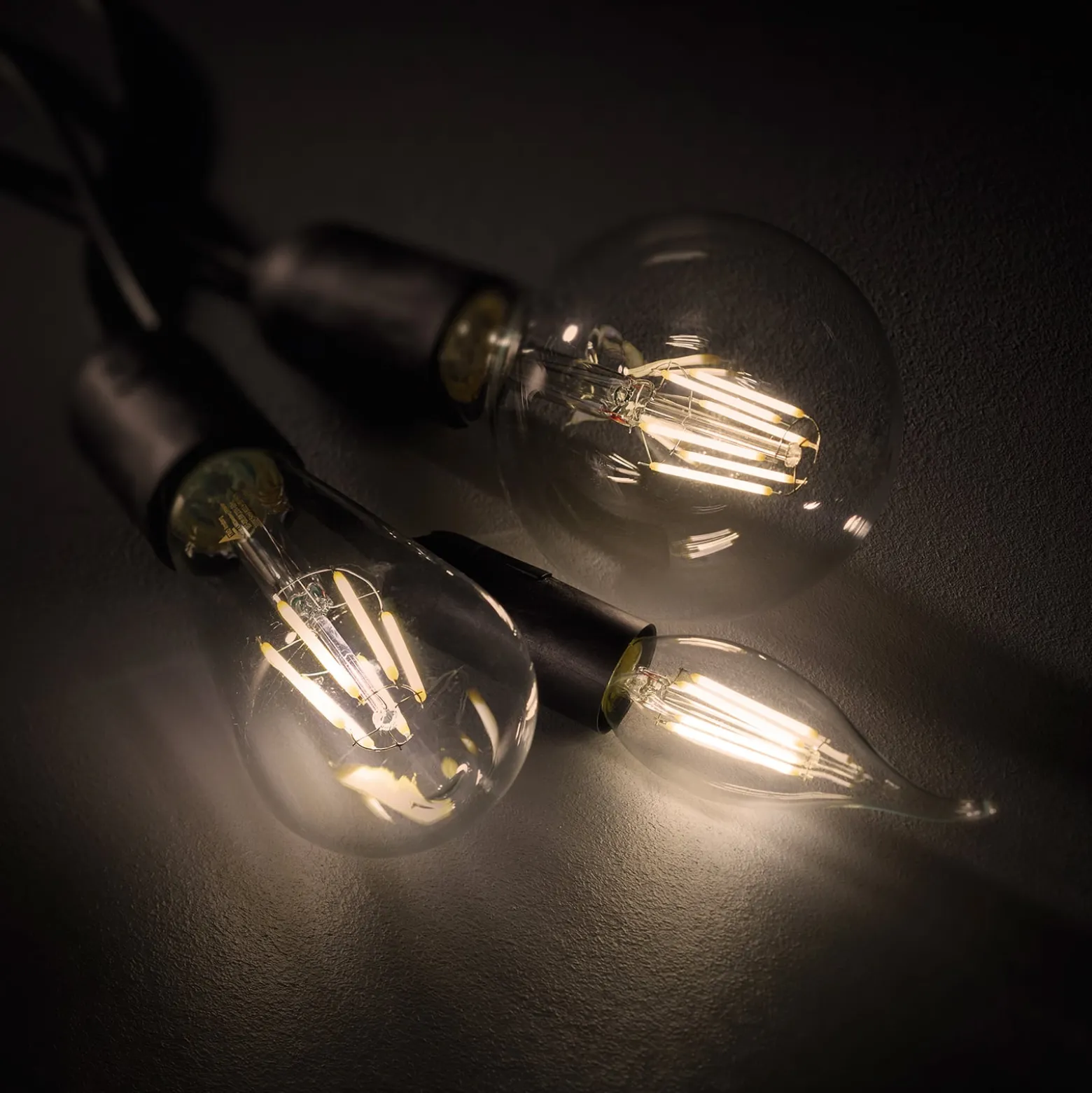 LED-lamppu E14 4W hehkulanka, 2700K Kytkin Himmennin Himmennin