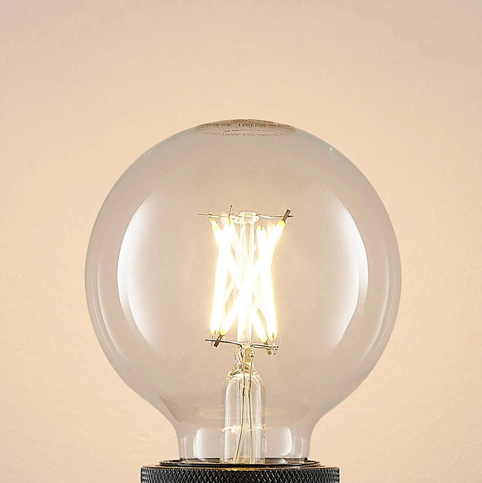LED-lamppu G80 E27, 4 W, 2 700 K, hehkulanka, kirkas, himmennettävä