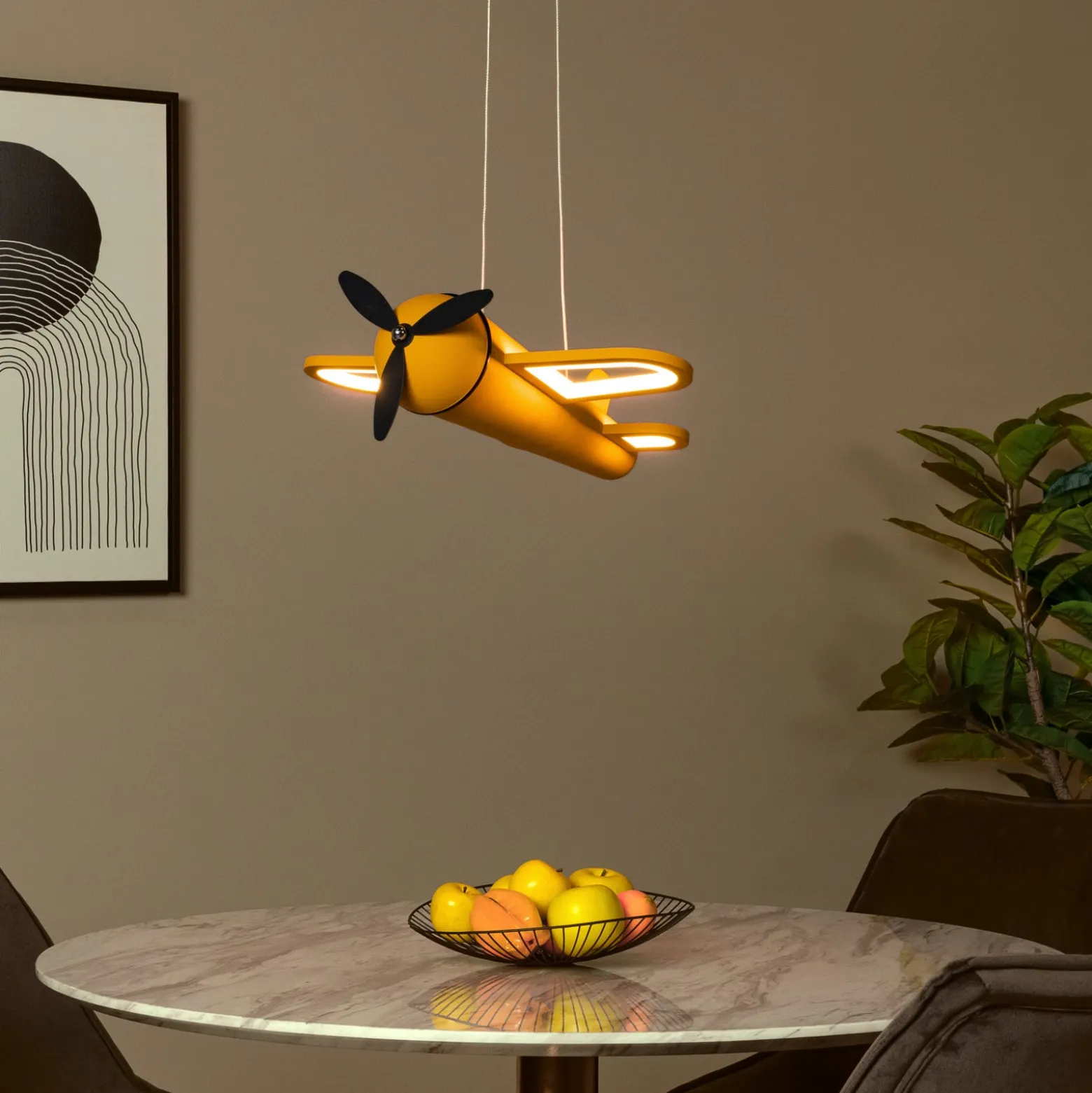 LED-lastenhuoneen riippuvalo Fokker, keltainen Pituus 46 cm Metalli
