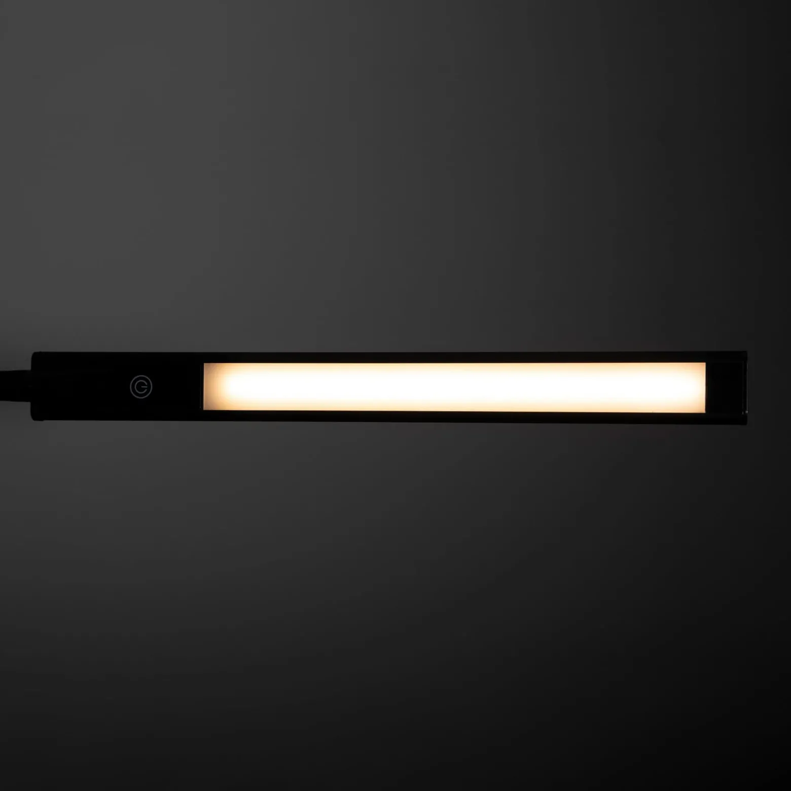 LED-lattiavalaisin MAULpirro, musta, 126 cm, himmennettävä