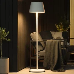 LED-lattiavalaisin Pomezia ulkokäyttöön USB, valk.