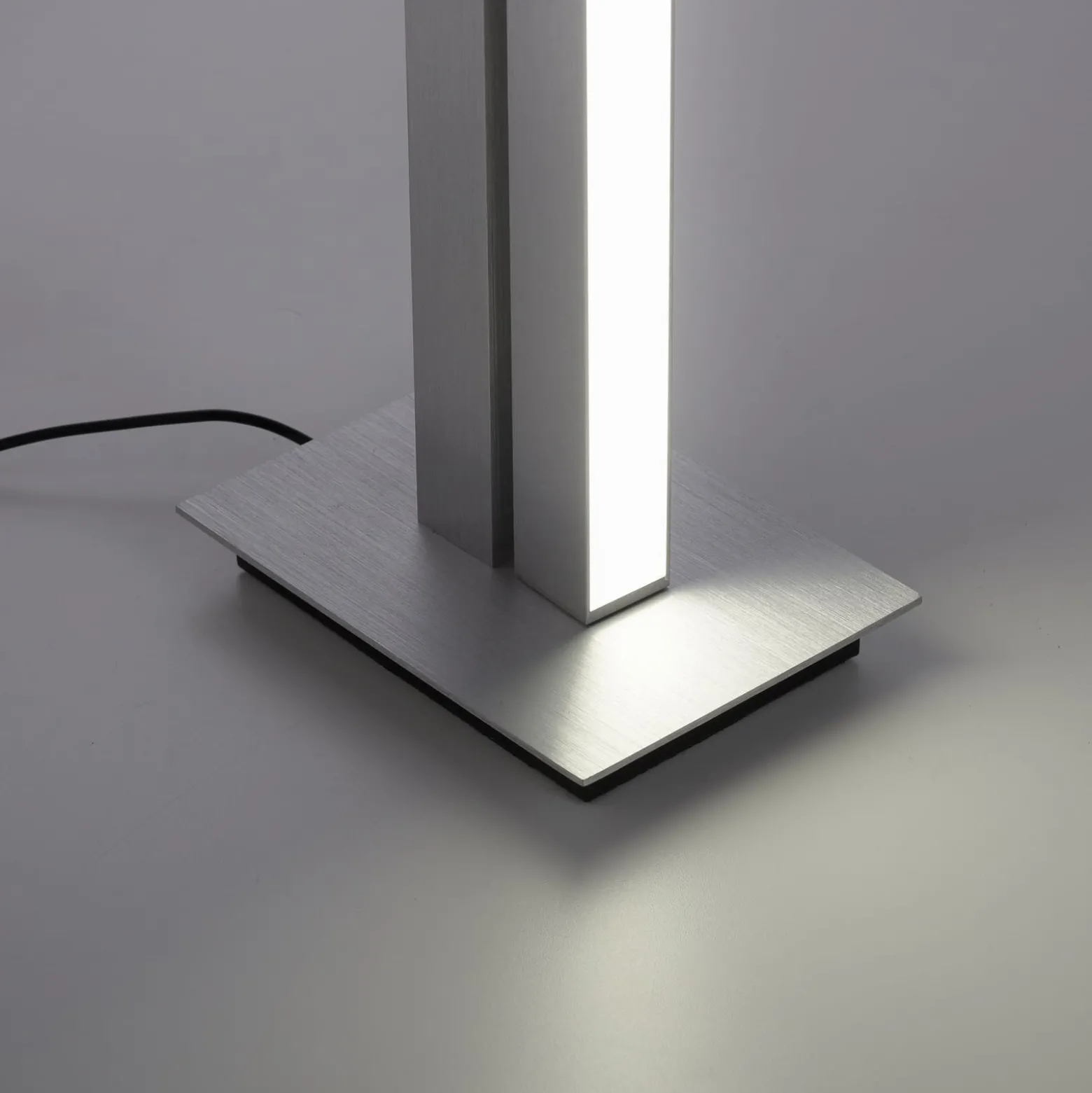 LED-lattiavalaisin PURE Lines, hopea, kaukosäädin, 140 cm