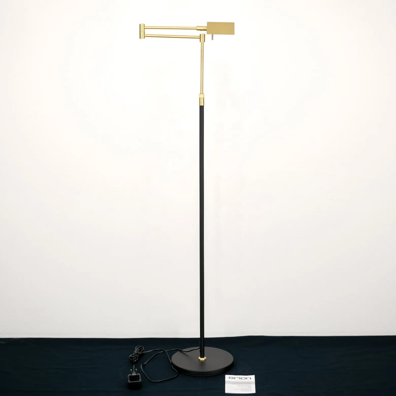 LED-lattiavalo Boston, Touch-Dim, musta/messinki