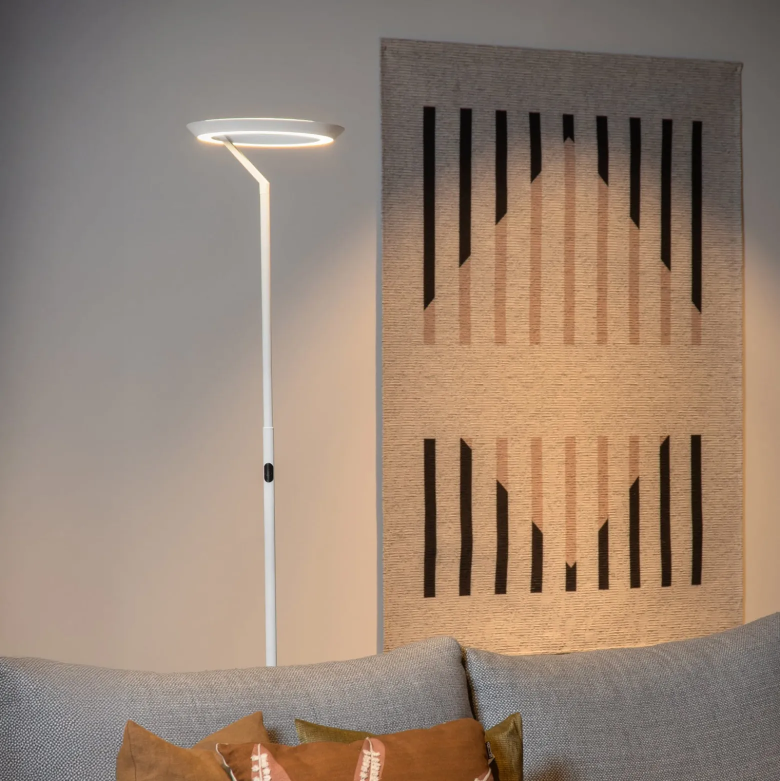 LED-lattiavalo Celeste, valkoinen, korkeus 174 cm, metalli