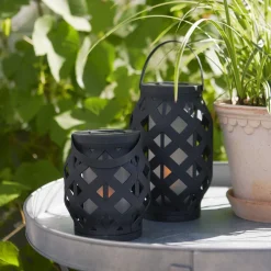 LED-lyhty Flame Lantern, musta, korkeus 23 cm