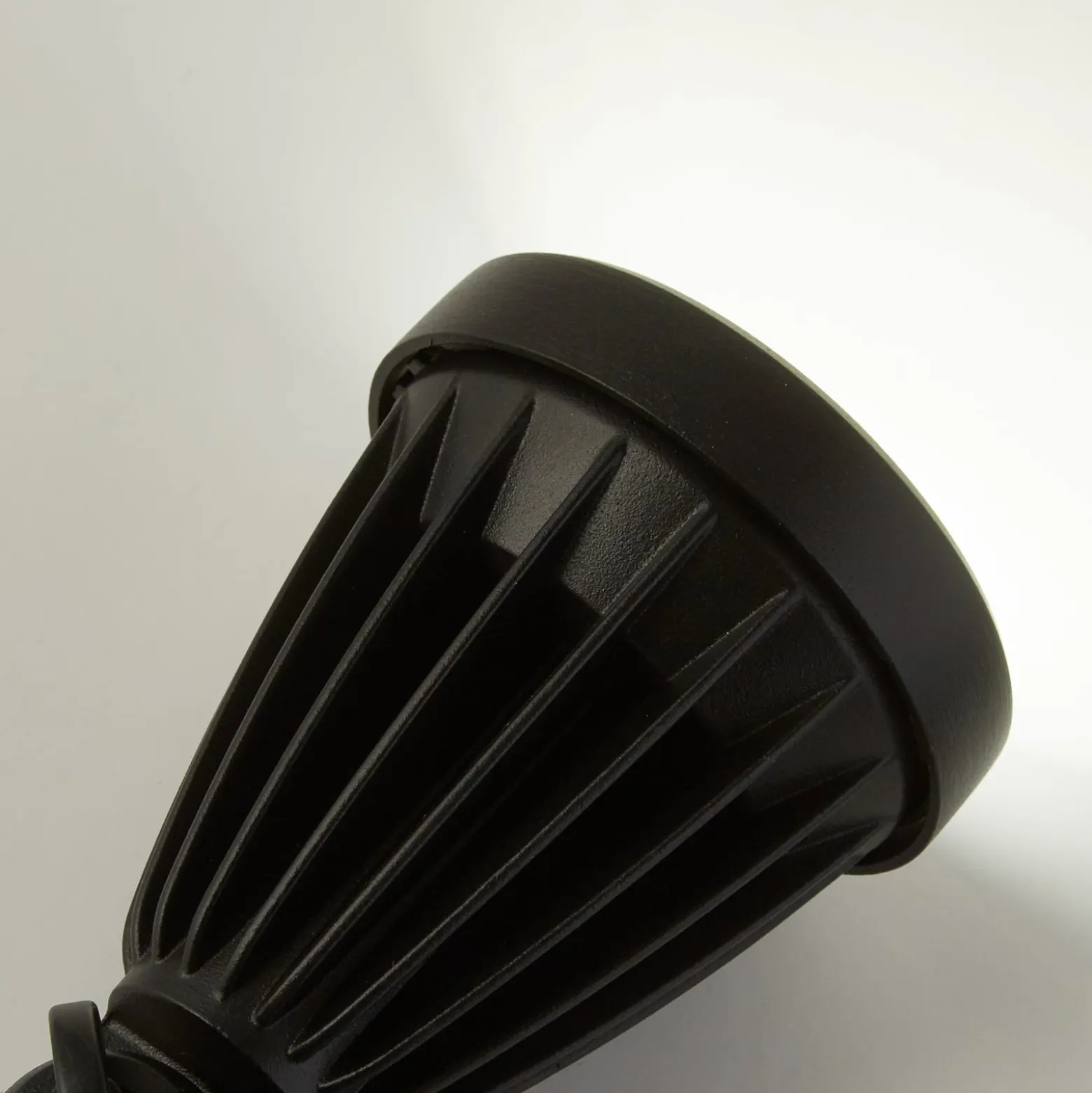 LED-maapiikkivalaisin Spikey, musta, metalli, 25 cm, IP54