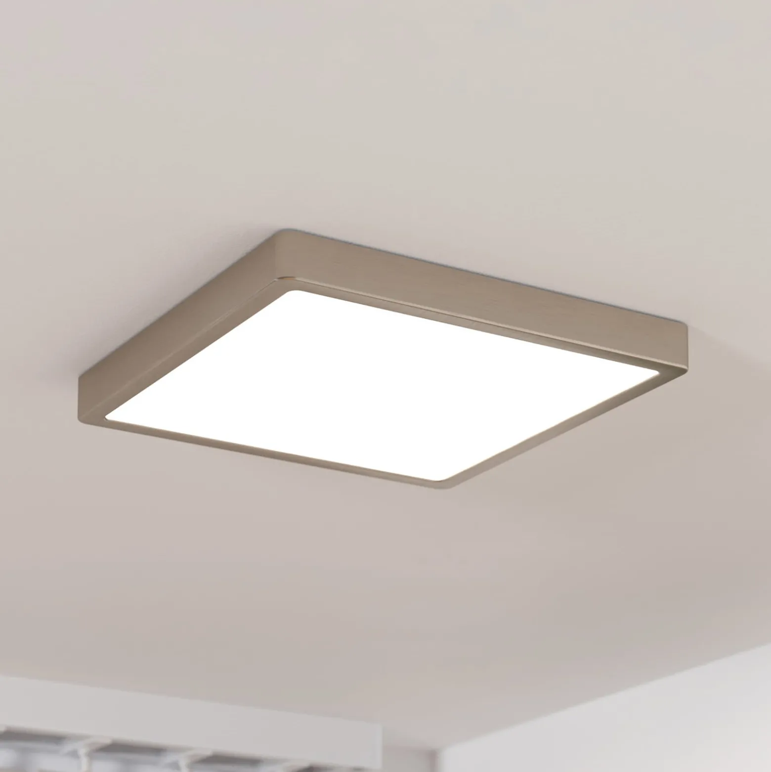 LED-pinta-asennuspaneeli Fueva 5 IP20 830 nikkeli 28.5x28.5cm