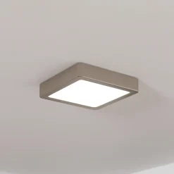 LED-pinta-asennuspaneeli Fueva 5 IP20 830 nikkeli 16x16cm 16x16cm