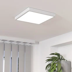 LED pinta-asennuspaneeli Fueva 5 IP20 830 valkoinen 28,5x28,5cm