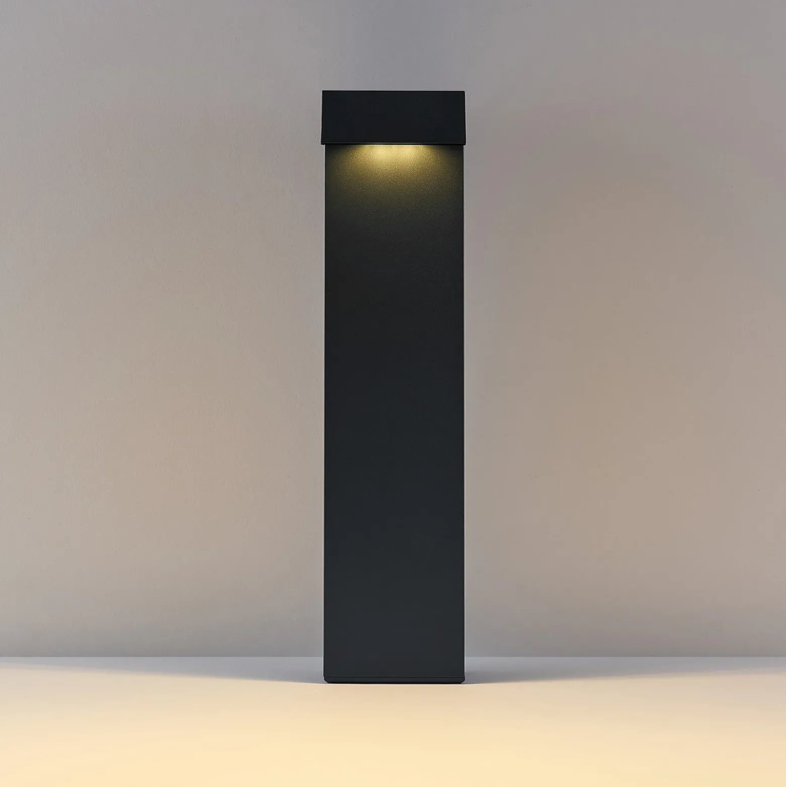 LED-pylväsvalaisin ATO, korkeus 45 cm, päälle/pois, antrasiitti, IP65, metalli
