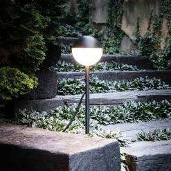LED-pylväsvalaisin Piccola maapiikillä, musta