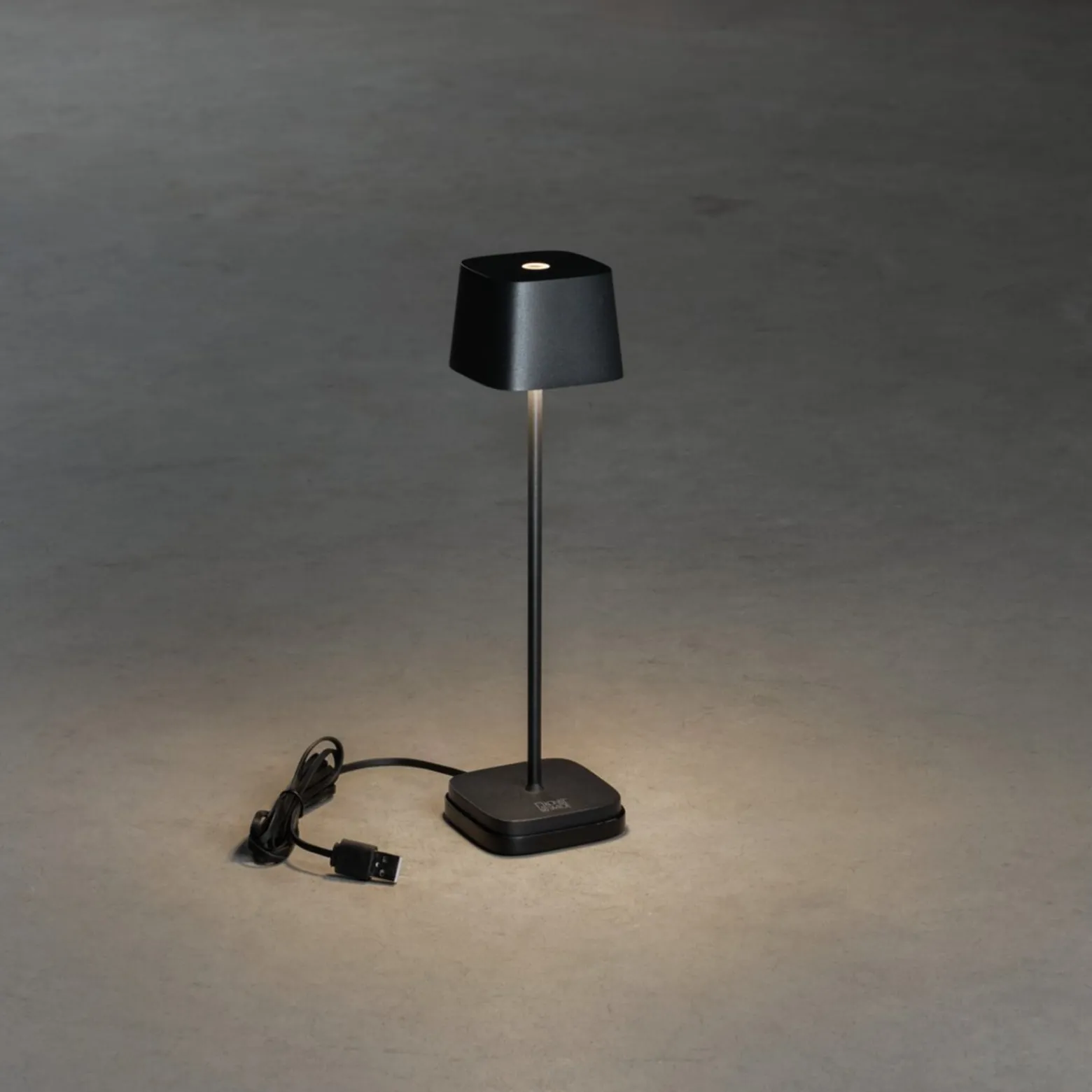 LED-pöytälamppu Capri-Mini ulkokäyttöön, musta