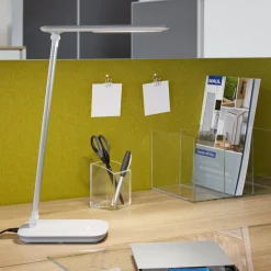 LED-pöytälamppu MAULjazzy, valkoinen, korkeus 43 cm, himmennettävä USB-portti