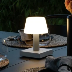 LED-pöytälamppu Monaco ulkokäyttöön, akku, valk.