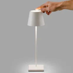 LED-pöytälamppu Toc USB-laturilla, IP54, valkoinen