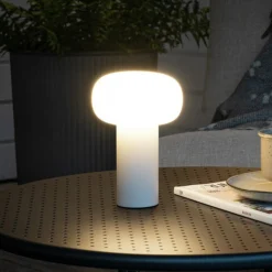 LED-pöytävalaisin Antibes, IP54, akku, RGBW, valk.