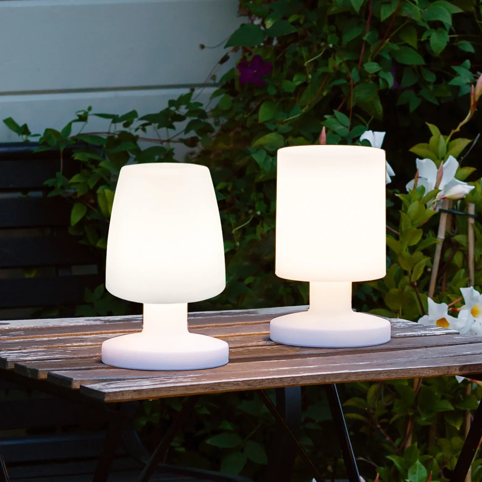 LED-pöytävalaisin Dora akkukäyttöinen ulkokäyttöön