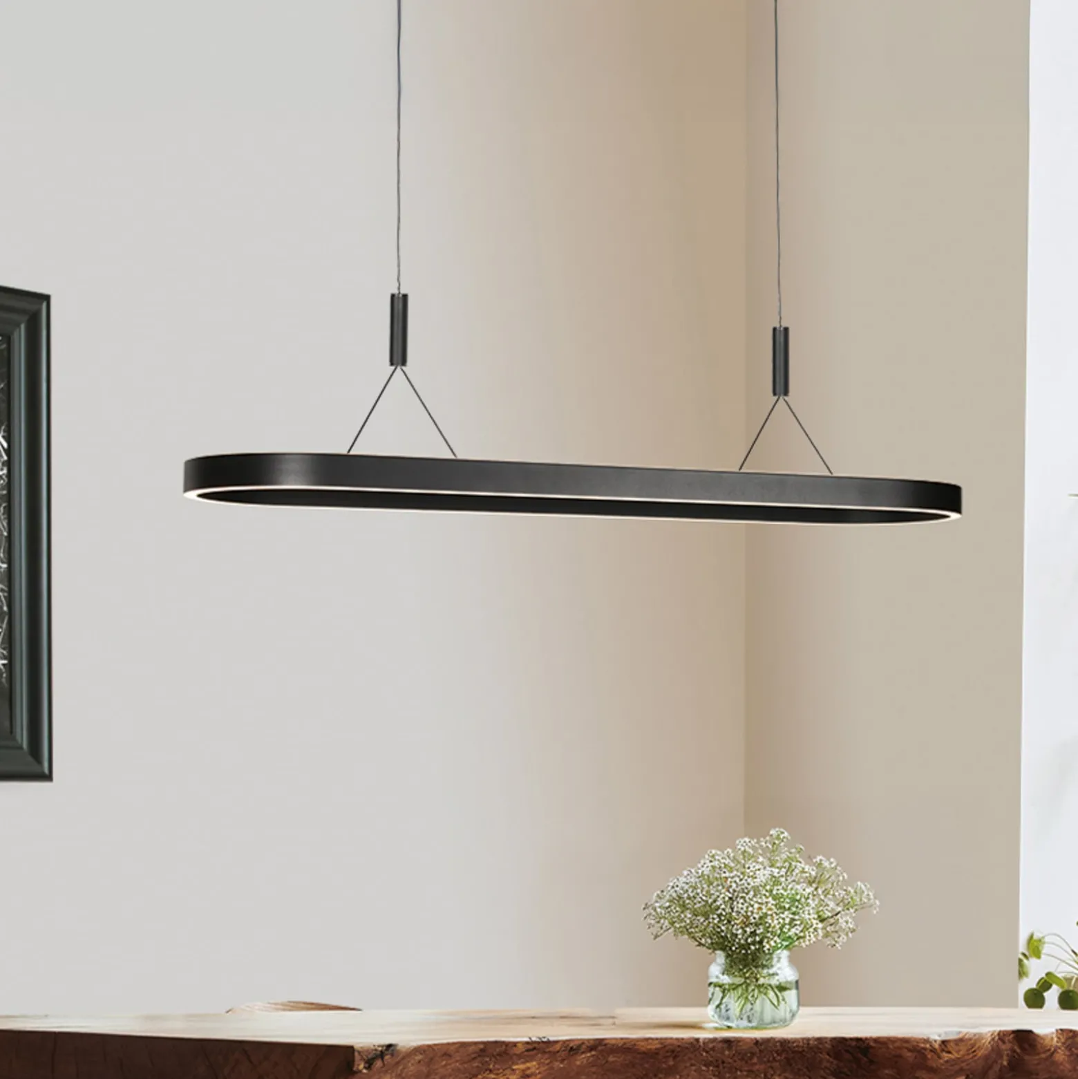 LED-riippuvalaisin Mykty, musta, pituus 120 cm, metalli, 2-lamppuinen.