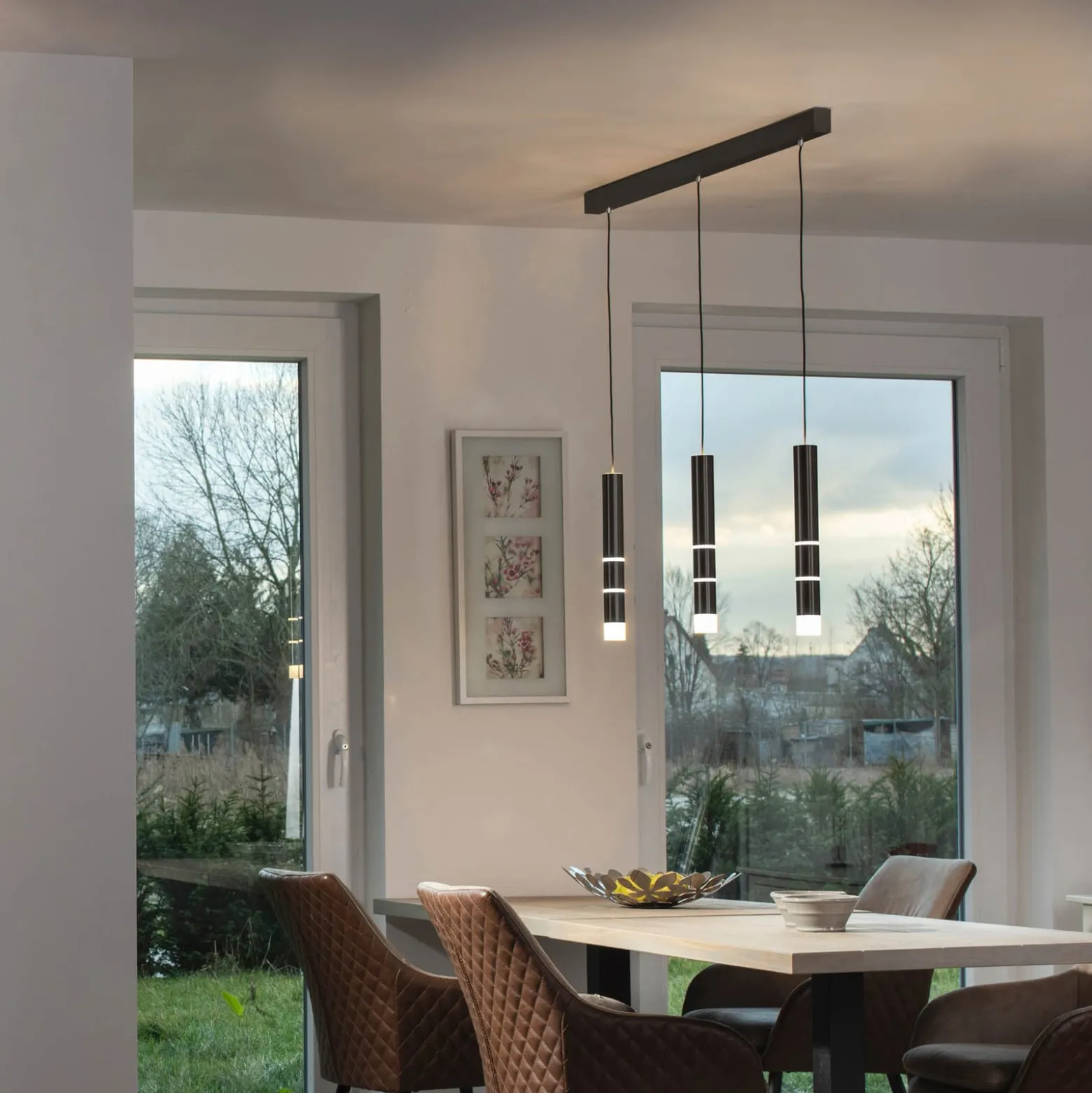 LED-riippuvalaisin PURE Vega, kolme sylinteriä, musta