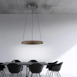 LED-riippuvalo PURE E-Loop, tammi/musta helmi, Ø 70 cm alumiini, CCT