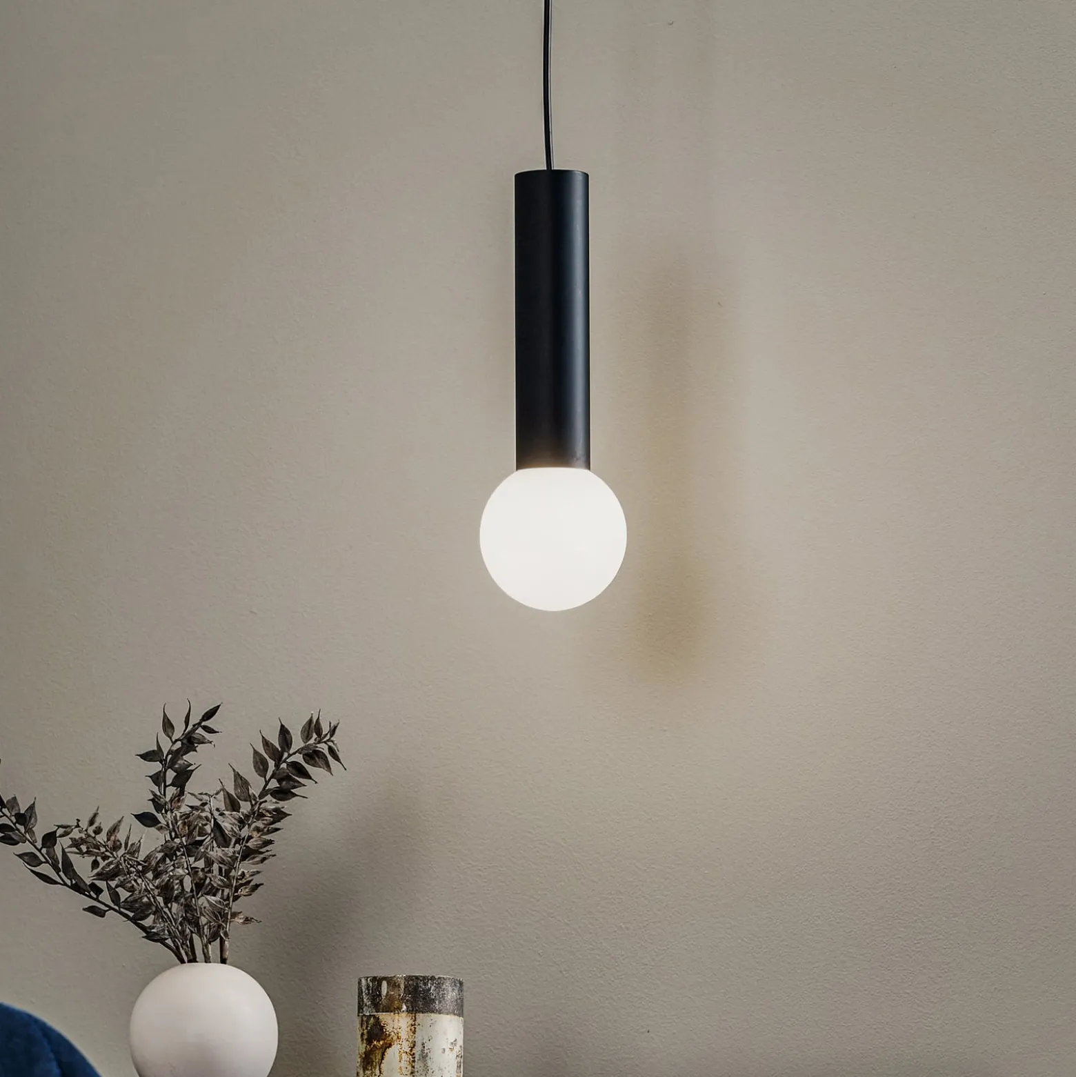 LEDS-C4 Mist kylpyhuoneen riippuvalo, IP44 musta