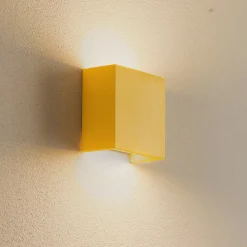 LED-seinävalaisin Gianto ylös/alas, keltainen