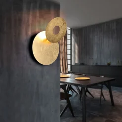 LED-seinävalaisin Leano, pyöreä linssi, kultainen, epäsuora valaisin