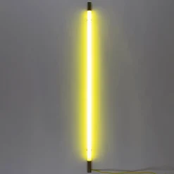 LED-seinävalaisin Linea Gold, keltainen