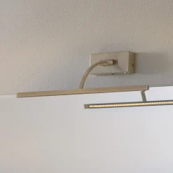 LED-seinävalaisin Matisse, leveys 45 cm, hopea