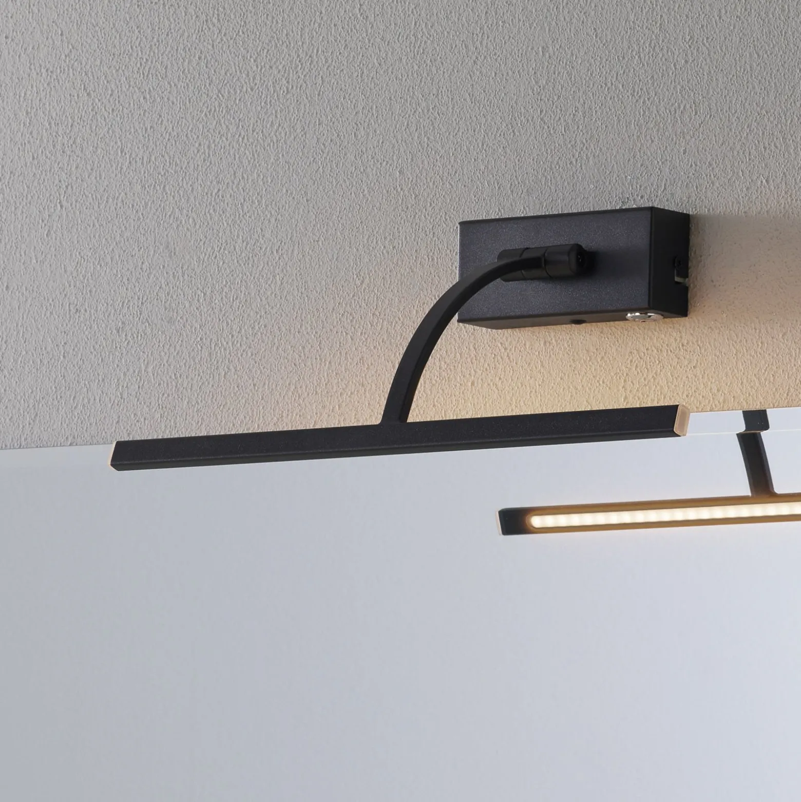 LED-seinävalaisin Matisse, leveys 34 cm, musta